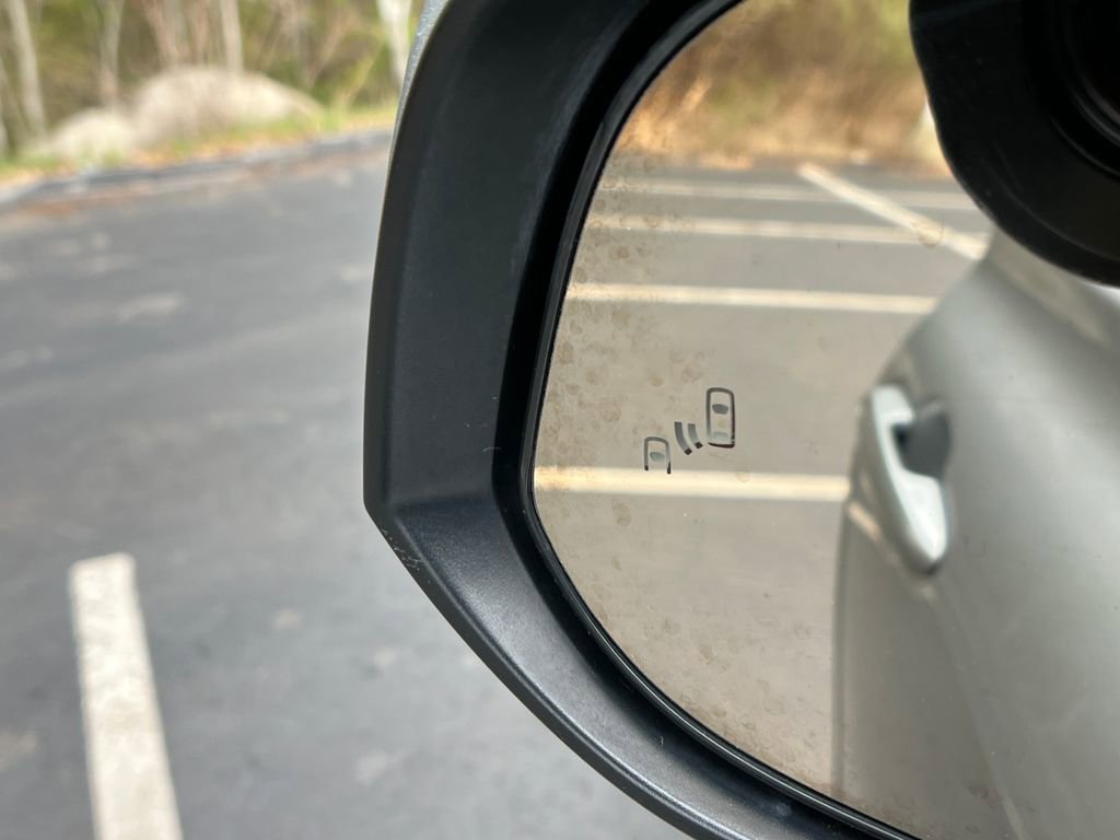 Used 2022 Toyota Highlander Platinum AWD/4WD image 28