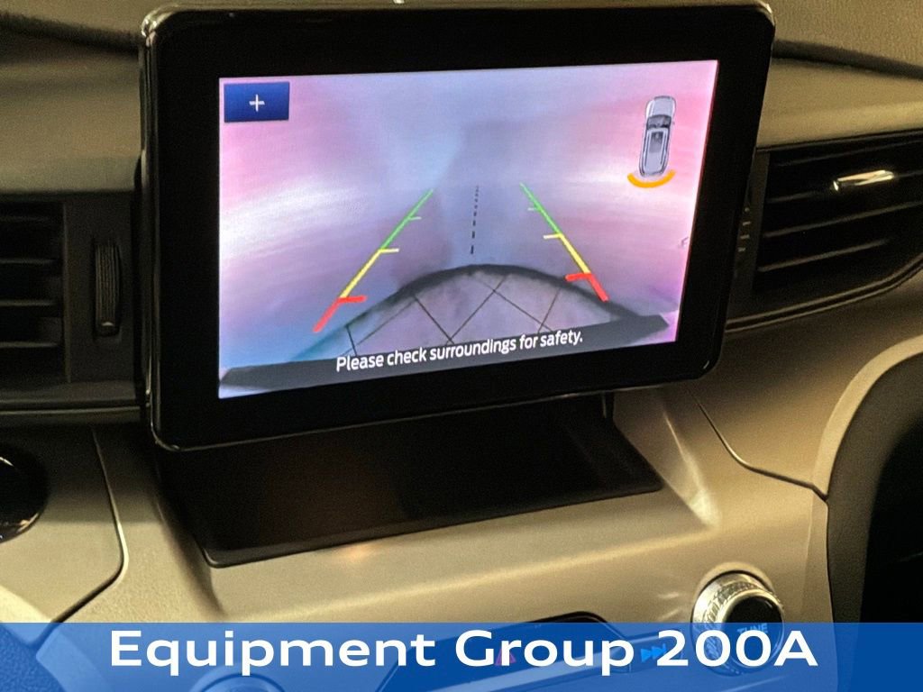 Used 2023 Ford Explorer XLT image 3