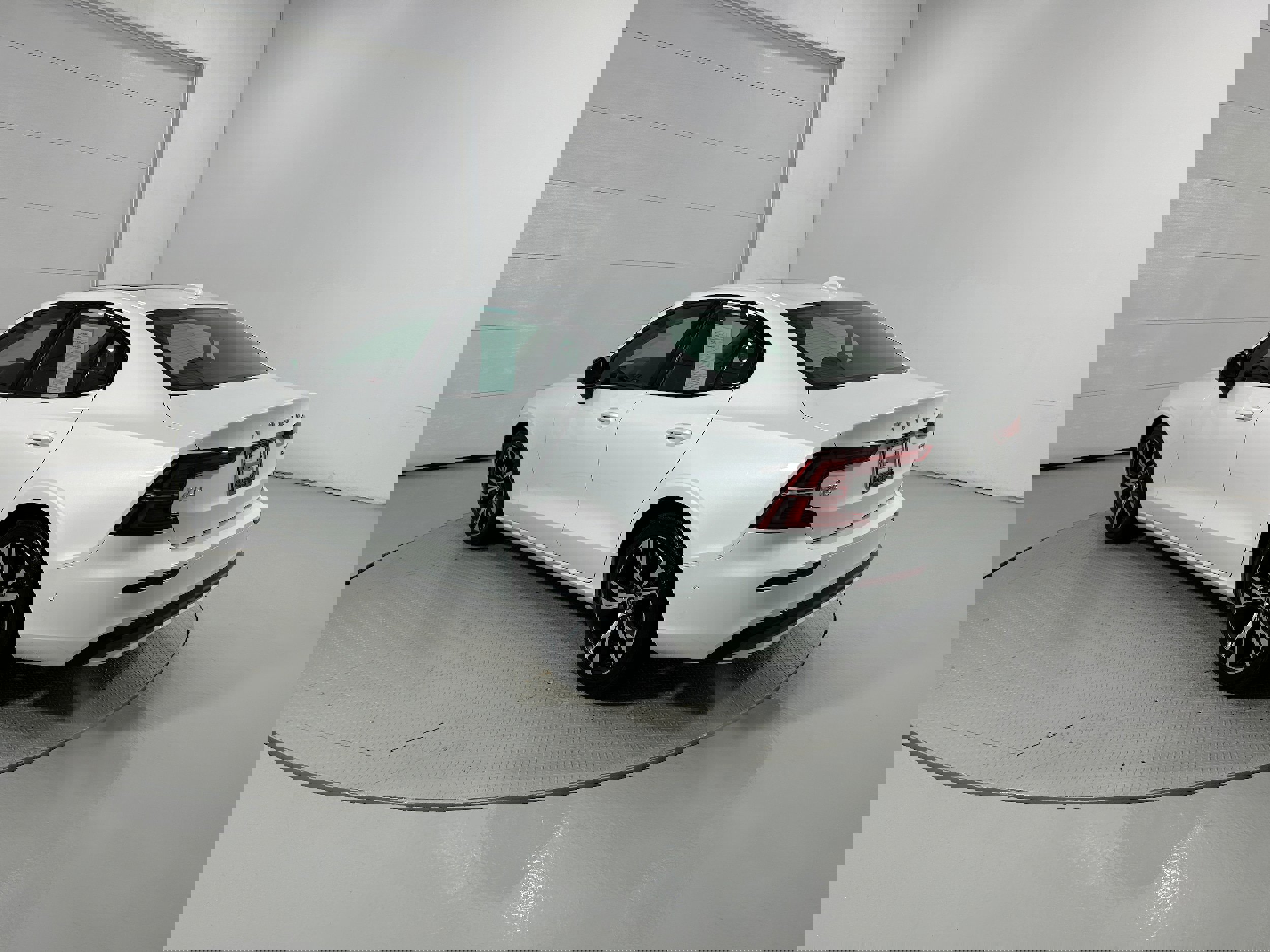 Used 2024 Volvo S60 B5 Plus image 19