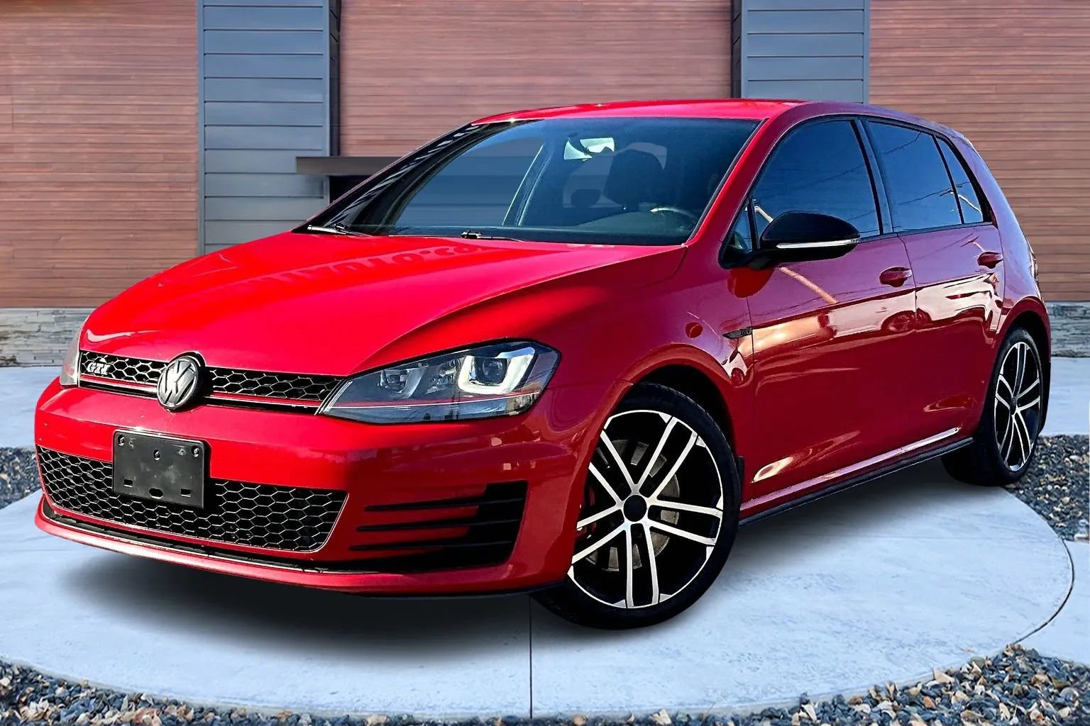 Used 2017 Volkswagen GTI Sport image 11