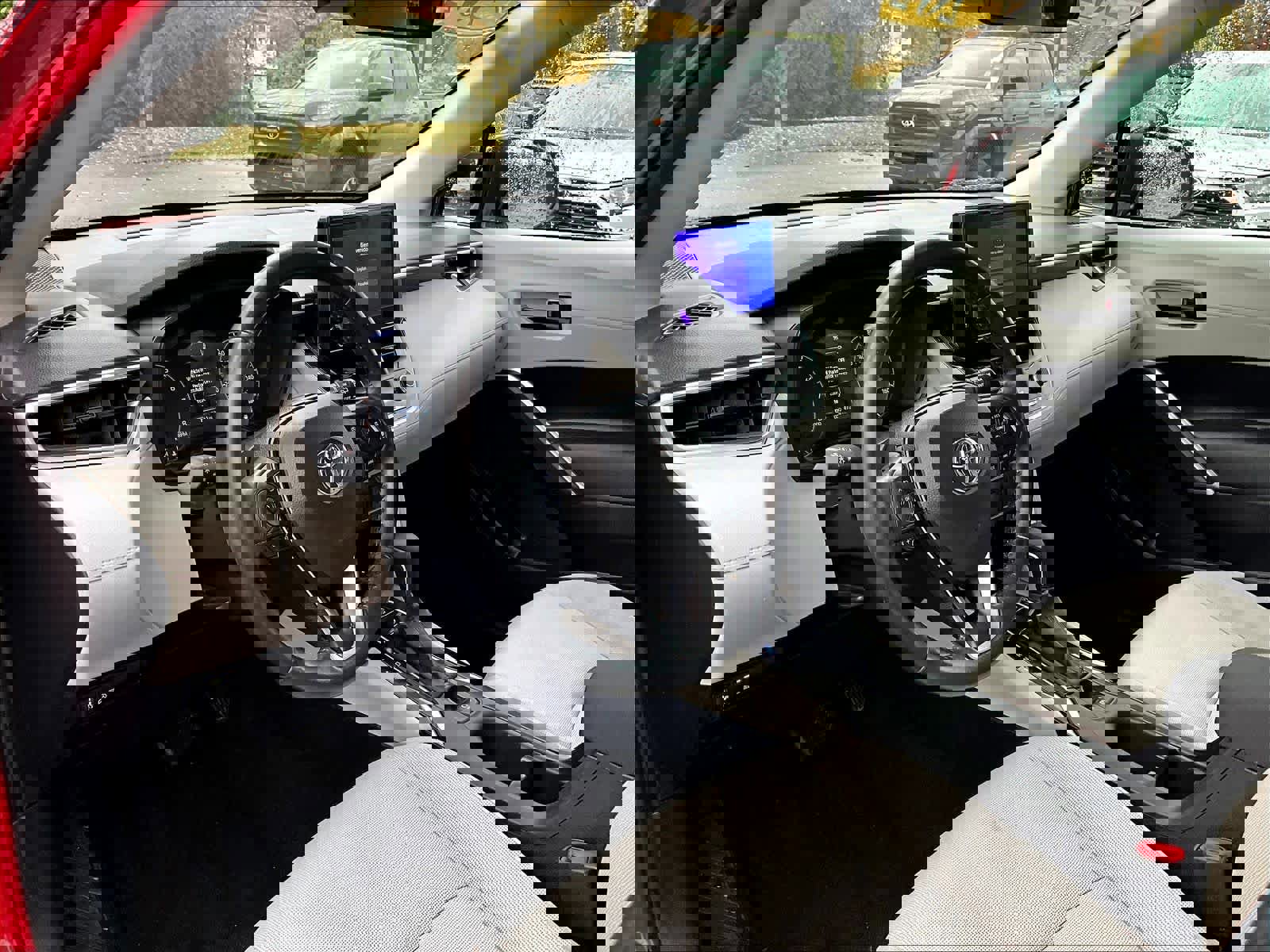 Used 2023 Toyota Corolla Cross LE image 8