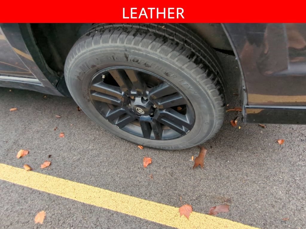 Used 2019 Toyota 4Runner Limited AWD/4WD image 5