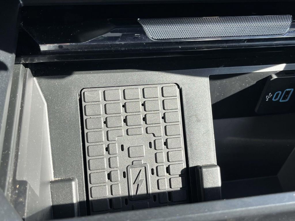 Used 2024 Ford F250 Lariat w/ Sport Appearance Package image 28