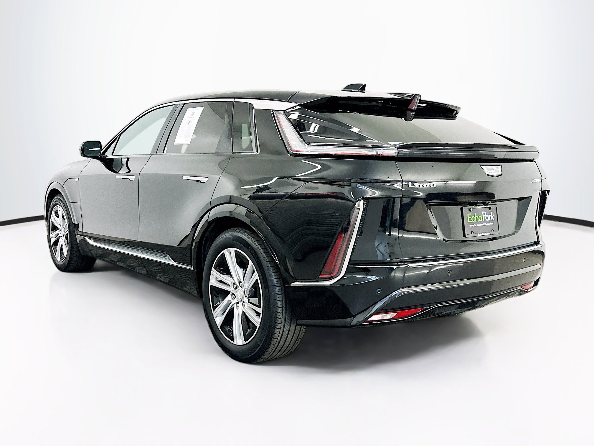 Used 2024 Cadillac Lyriq Tech AWD/4WD image 5