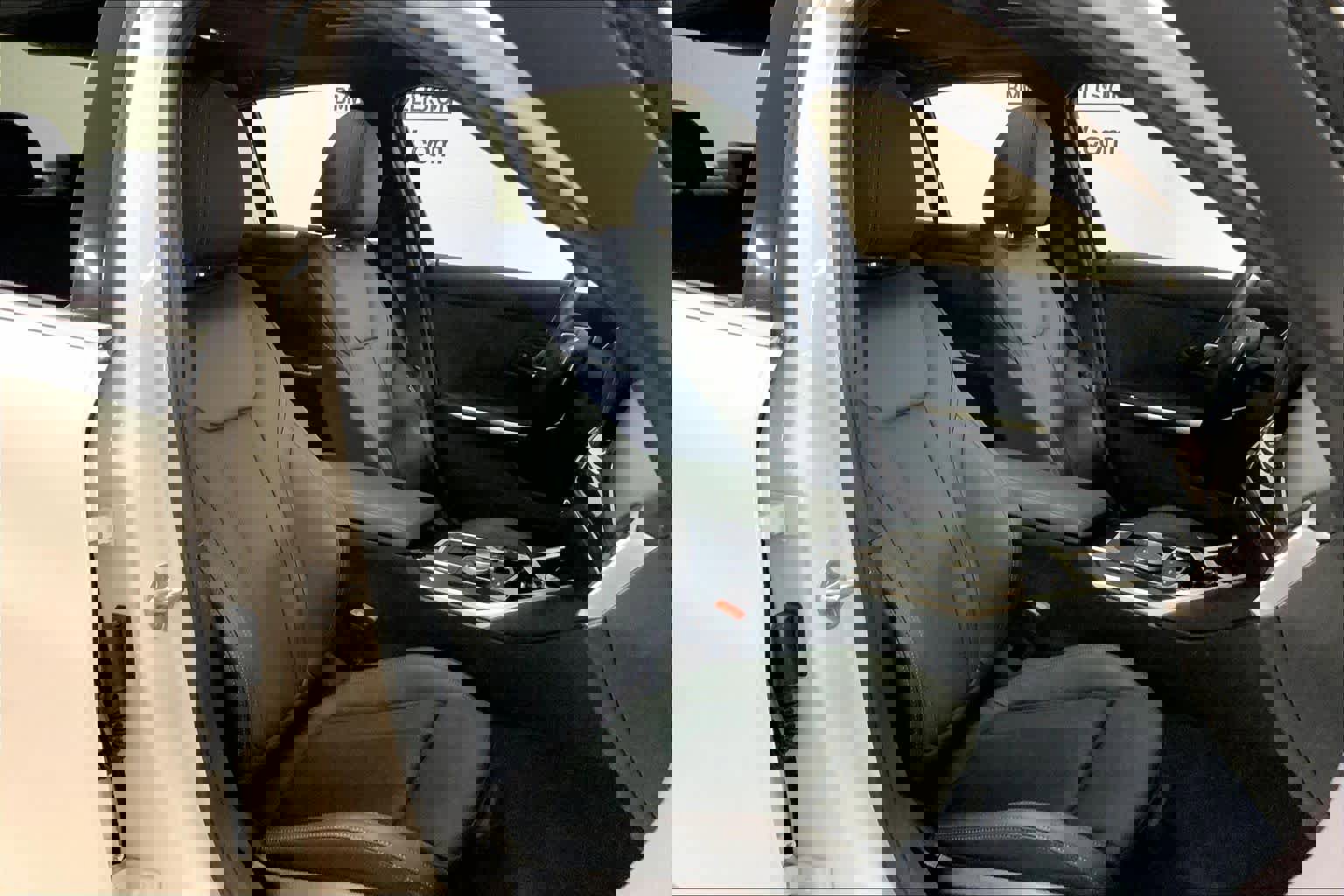 Used 2024 BMW 330i xDrive Sedan w/ Convenience Package AWD/4WD image 8