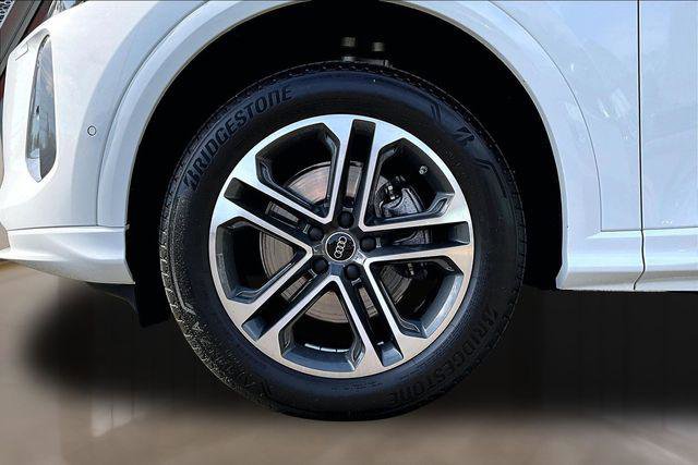 Used 2025 Audi Q5 Premium w/ Convenience Package AWD/4WD image 34
