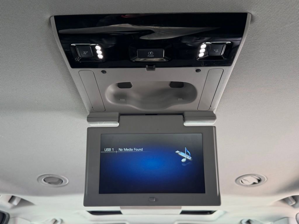 Used 2018 Cadillac Escalade ESV Premium Luxury image 32