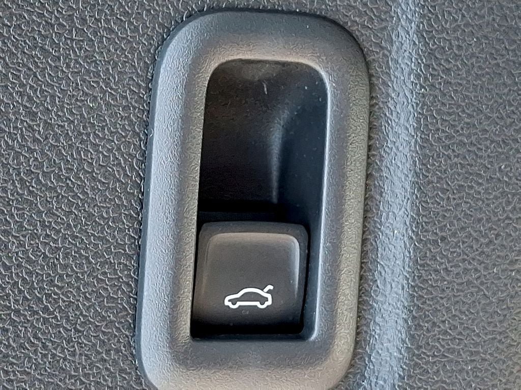 Used 2026 Volkswagen Tiguan SE w/ Panoramic Sunroof Package AWD/4WD image 26