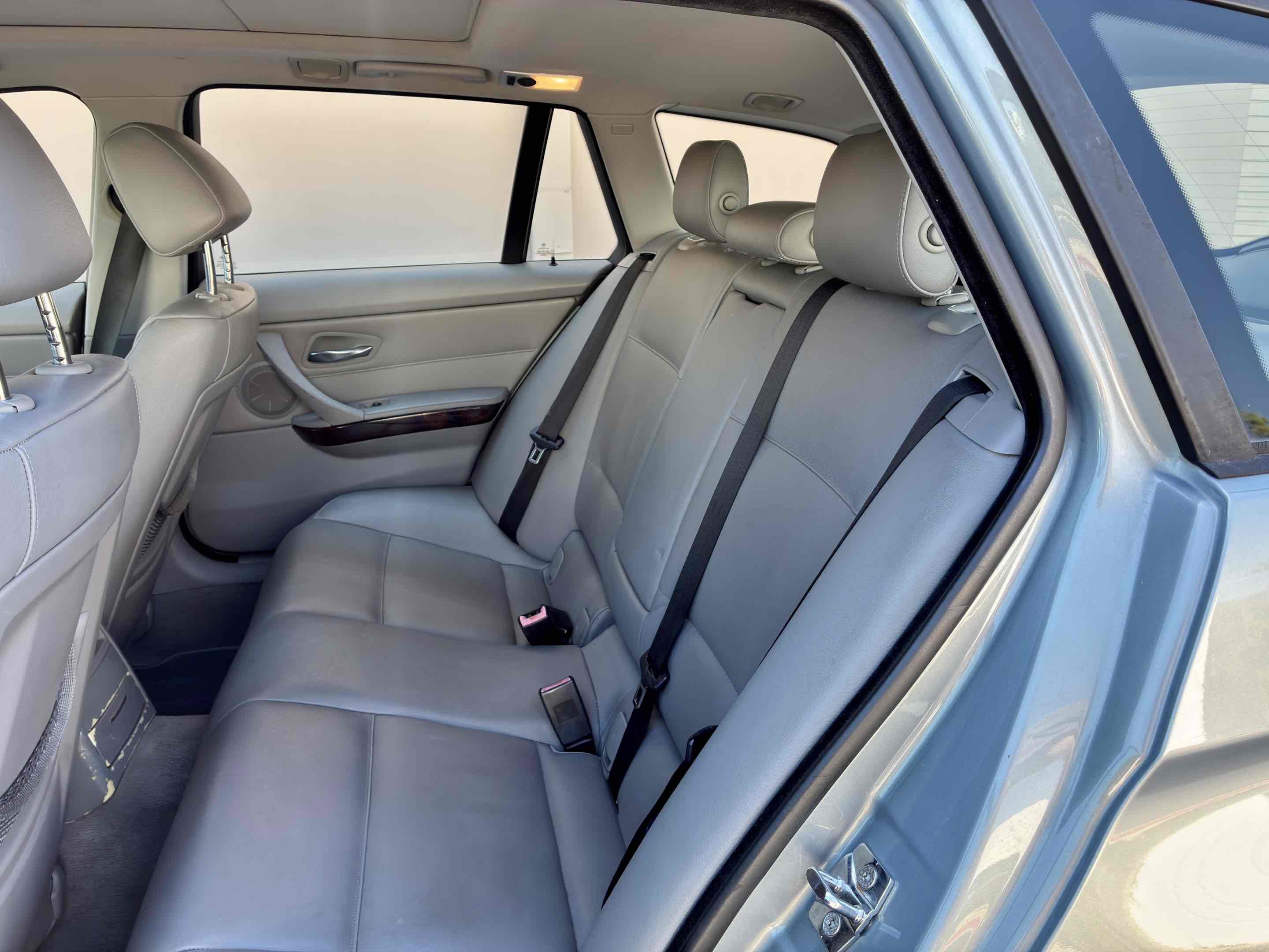 Used 2007 BMW 328i Wagon RWD image 43
