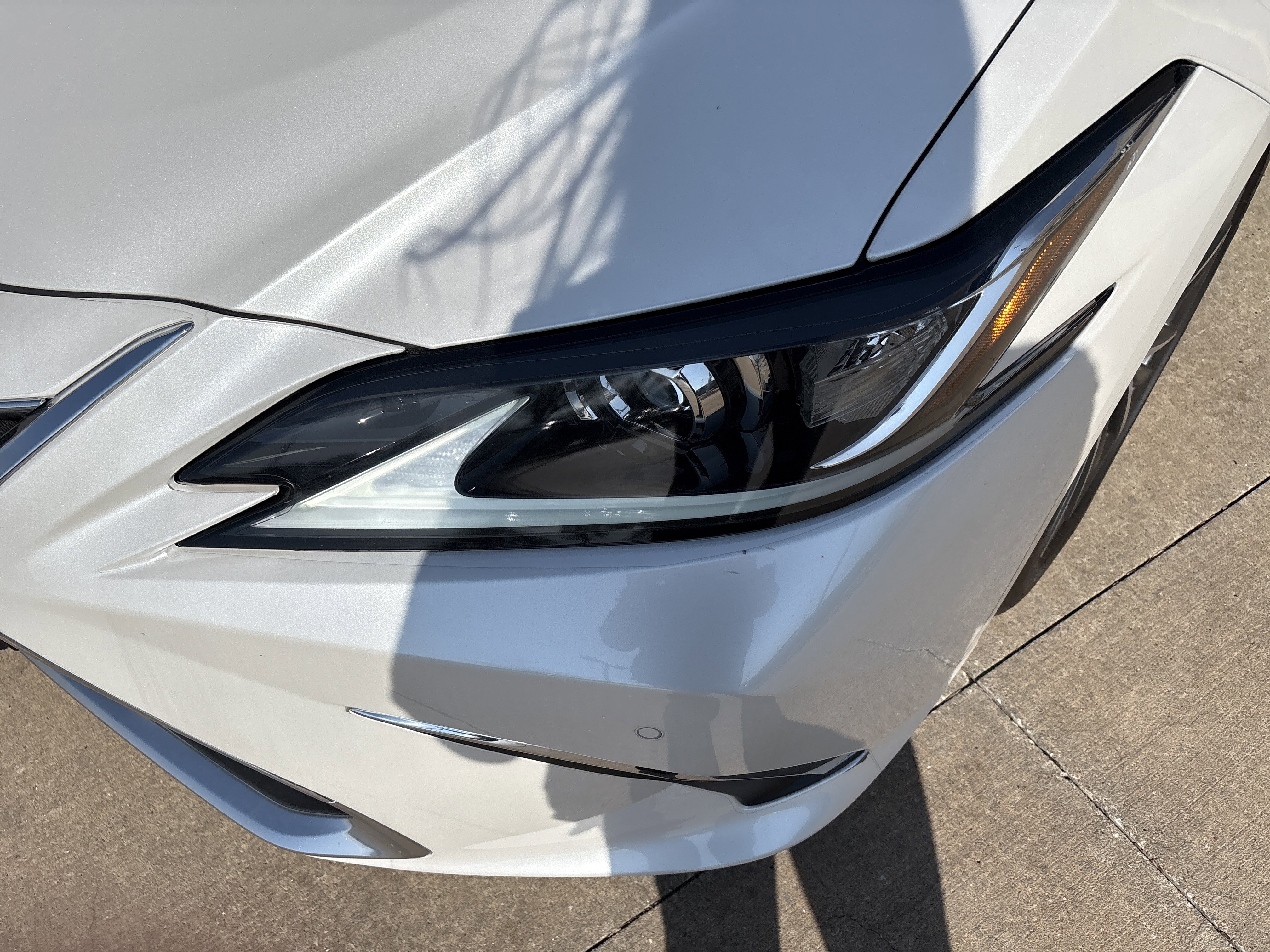 Certified 2022 Lexus ES 250 w/ Premium Package image 6