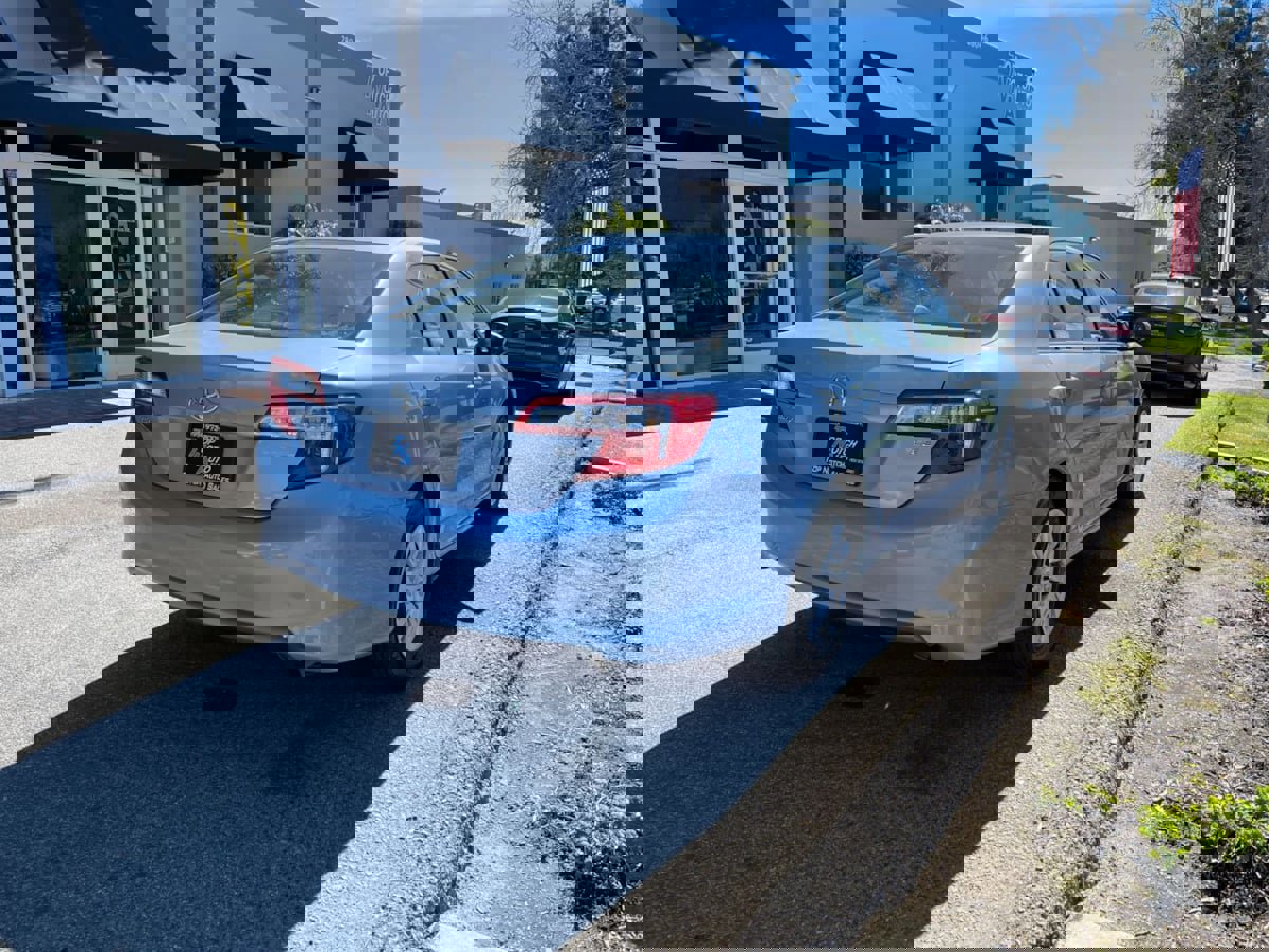 Used 2013 Toyota Camry LE image 5