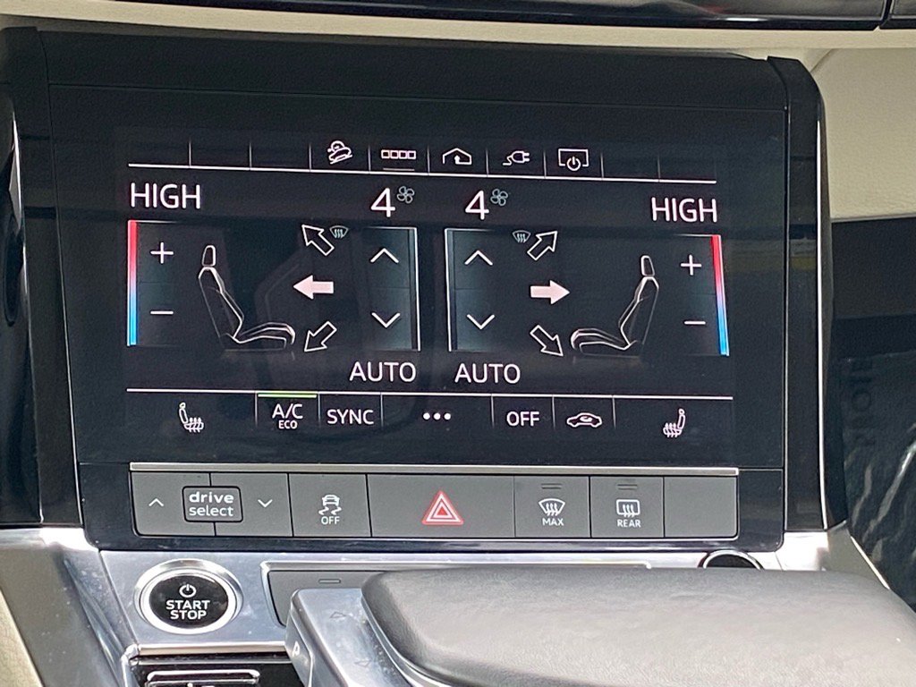 Used 2022 Audi e-tron Premium w/ Convenience Plus Package image 11