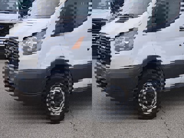 Used 2018 Ford Transit 250 148 Low Roof RWD image 2