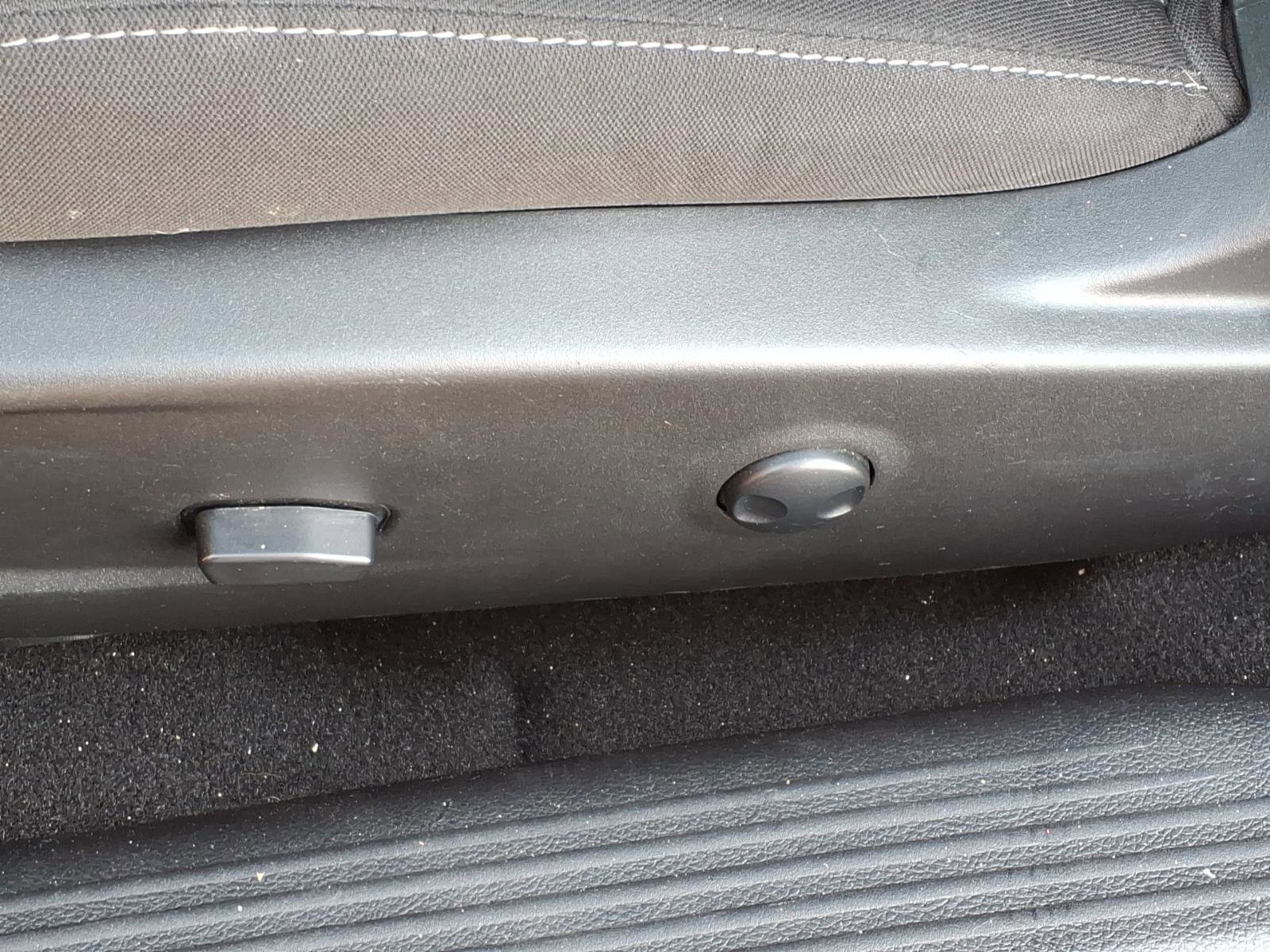 Used 2023 Dodge Challenger SXT w/ Blacktop Package image 6