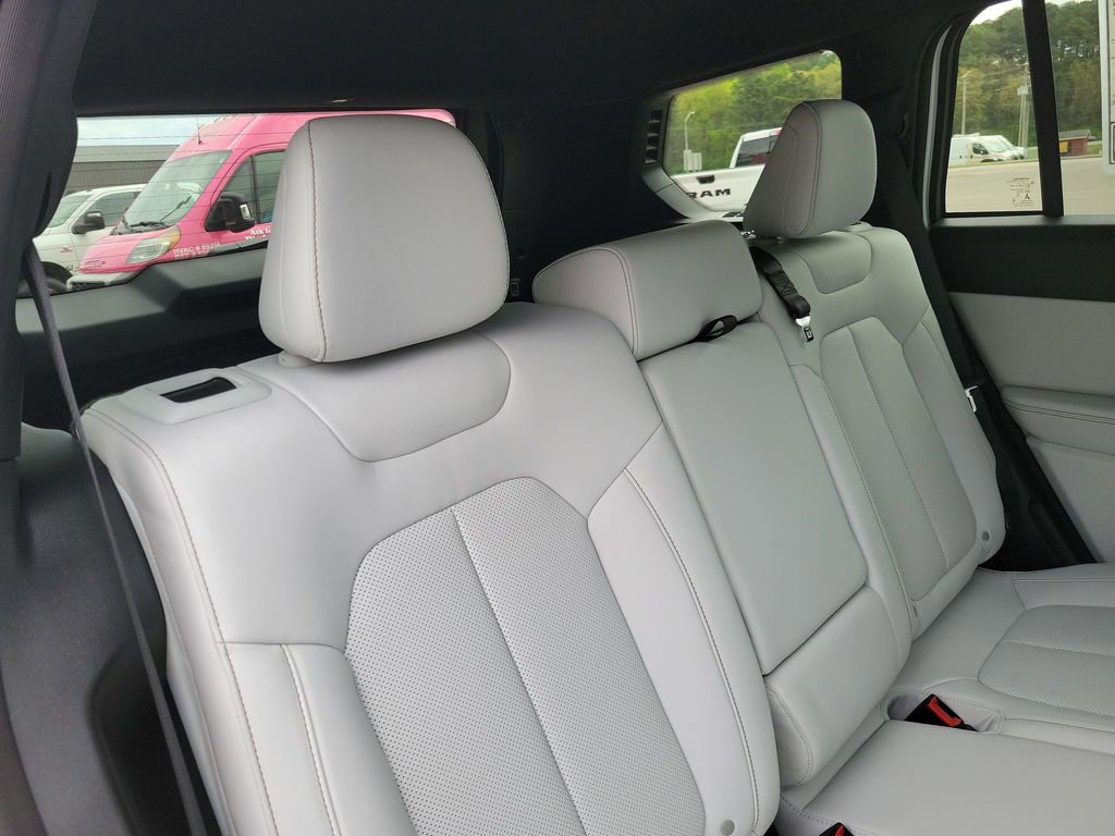 New 2026 Jeep Cherokee Limited image 35