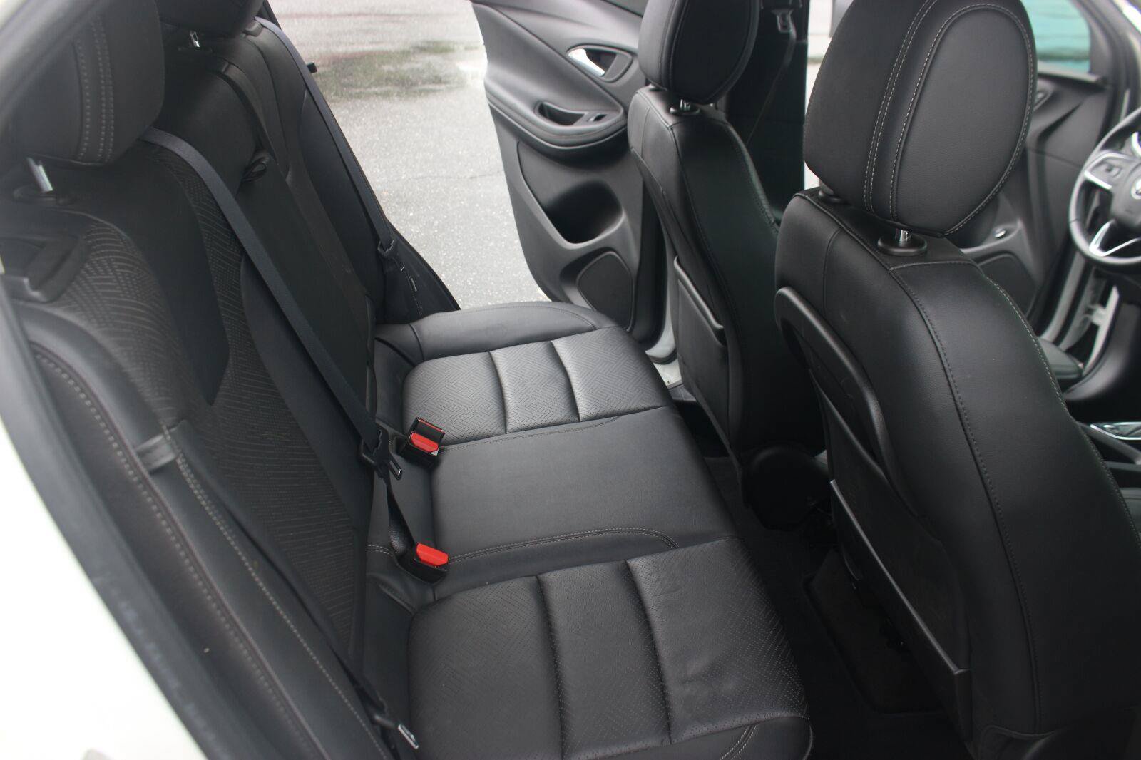 Used 2022 Buick Encore GX Essence w/ Advanced Technology Package FWD image 35