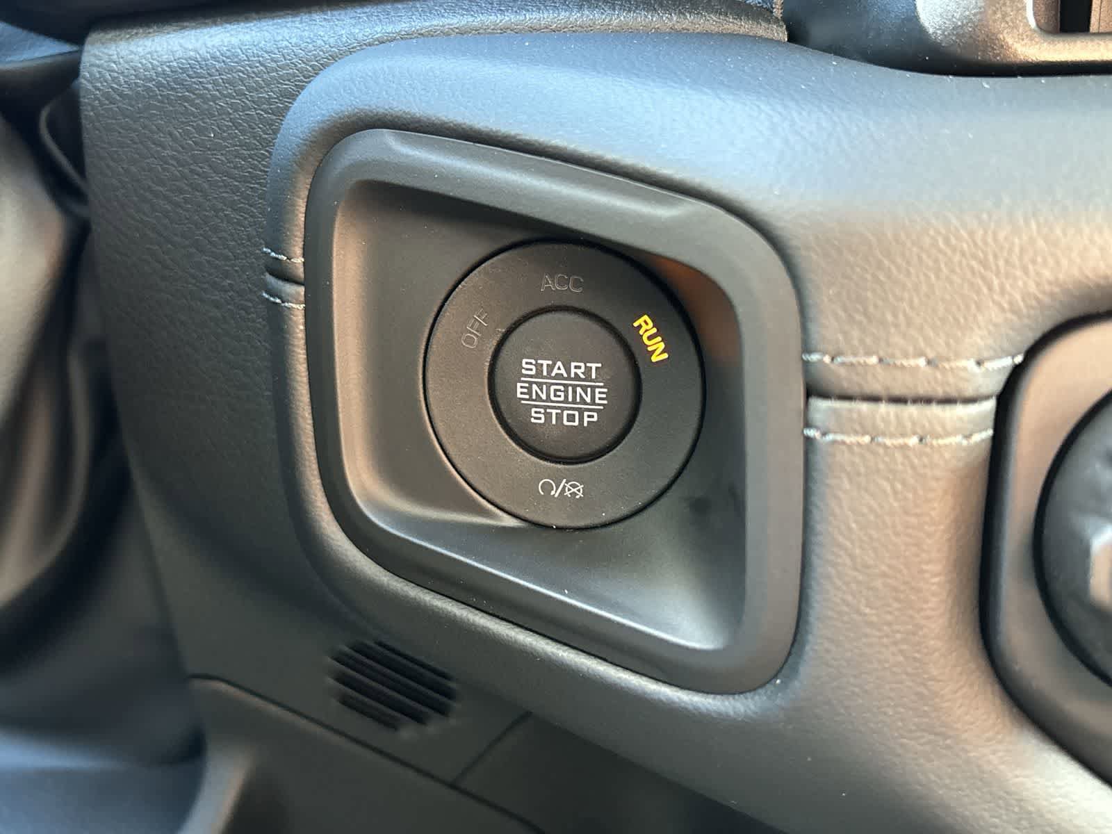 New 2026 Jeep Wrangler Unlimited Rubicon AWD/4WD image 25