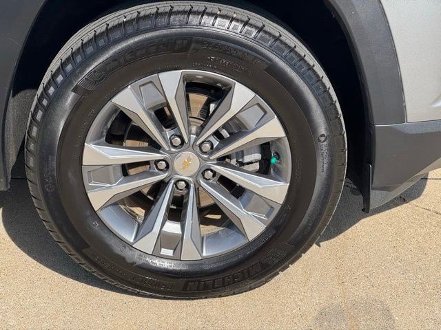 Used 2025 Chevrolet Equinox LT AWD/4WD image 37