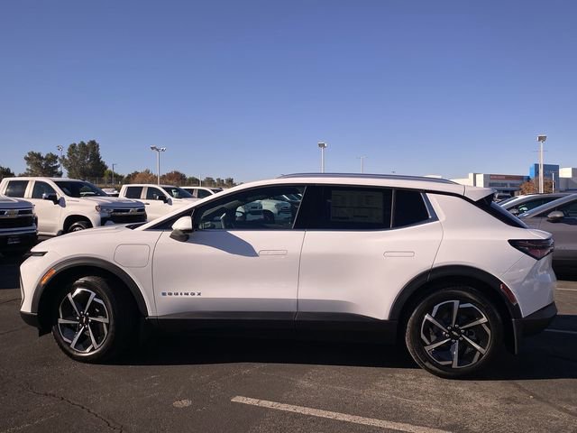 New 2026 Chevrolet Equinox EV LT FWD image 16
