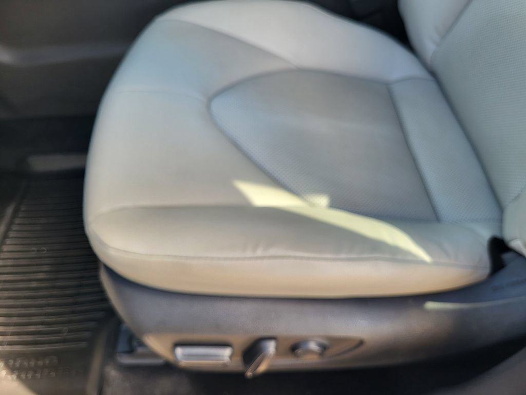 Used 2024 Toyota Grand Highlander AWD image 13