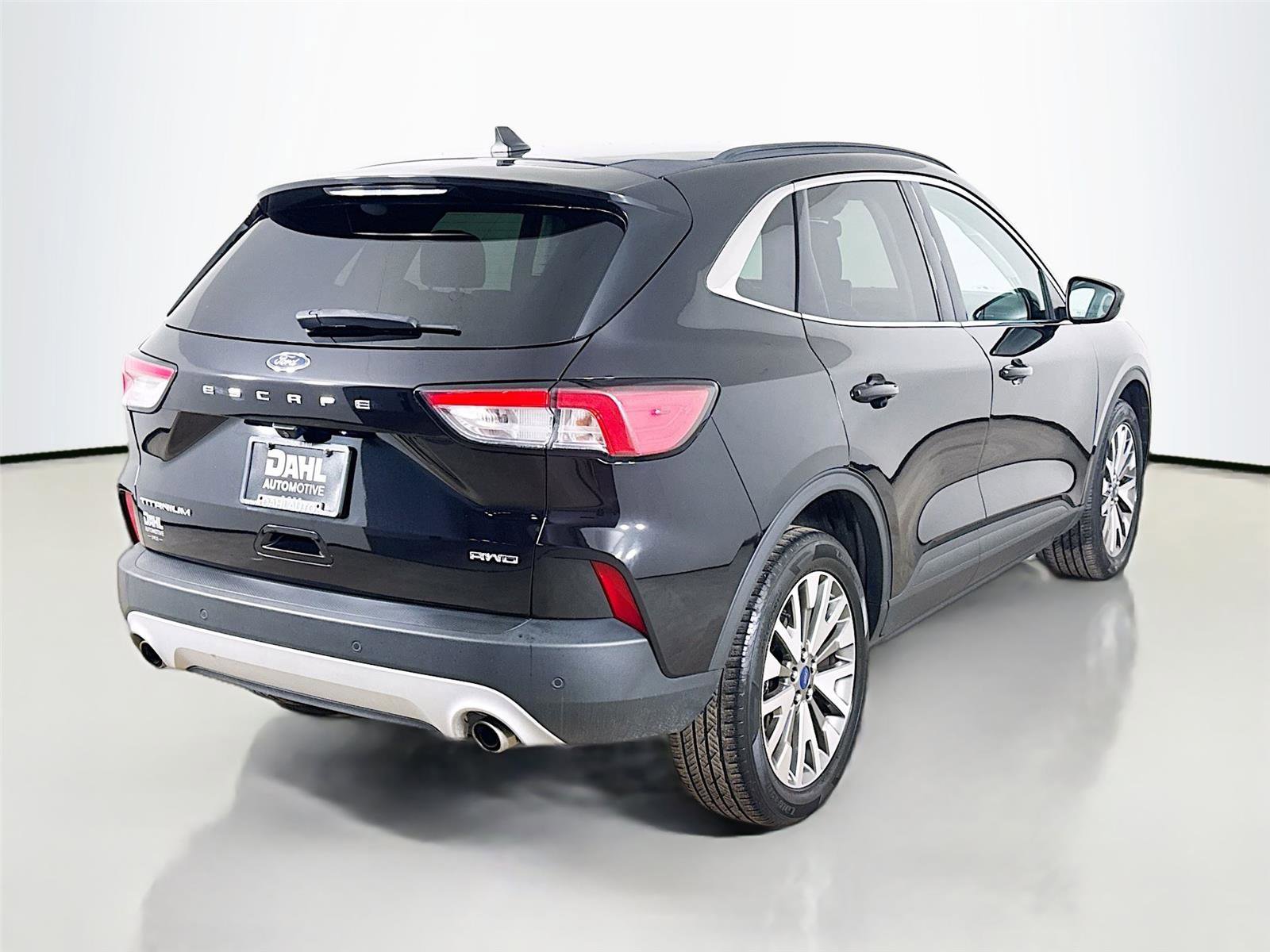 Used 2022 Ford Escape Titanium image 7