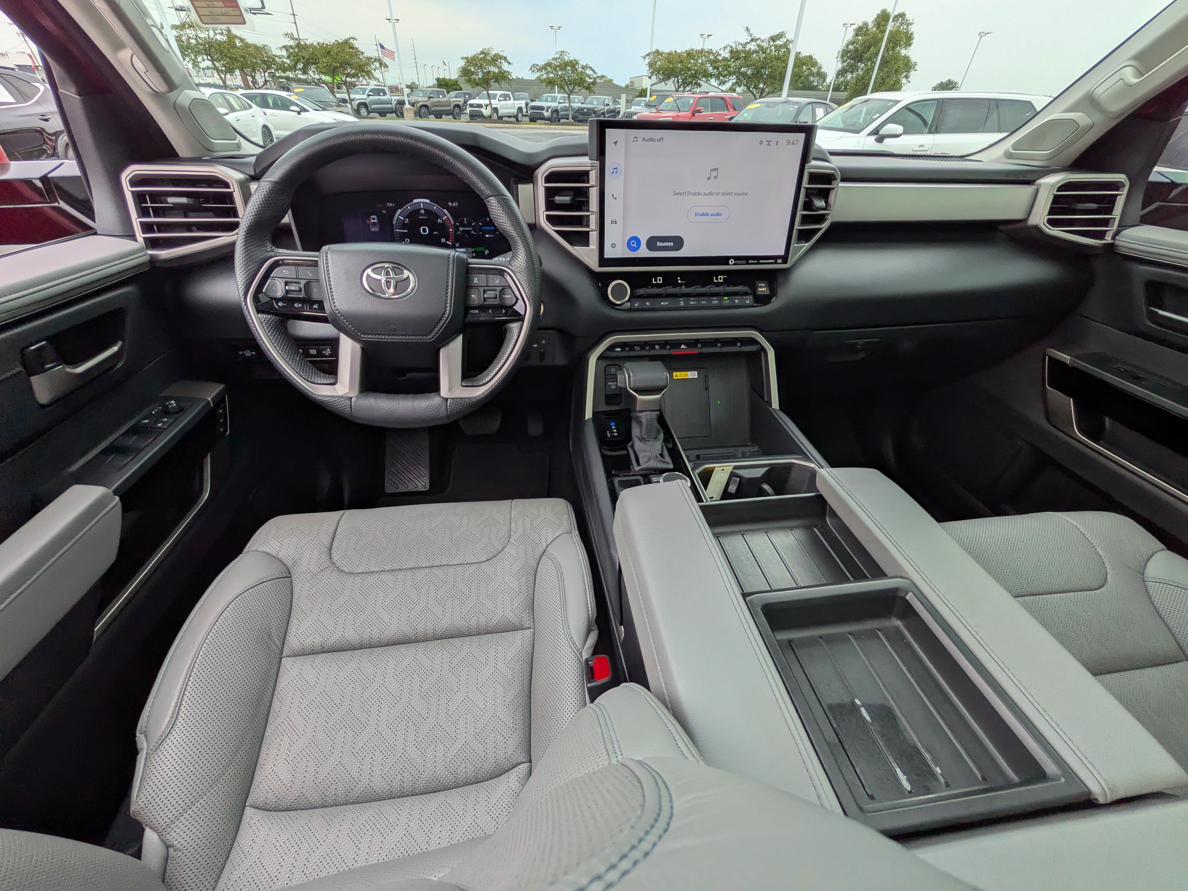Used 2024 Toyota Tundra Limited AWD/4WD image 15