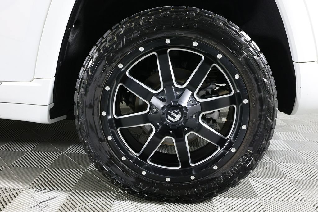 Used 2025 Jeep Grand Cherokee Summit AWD/4WD image 42