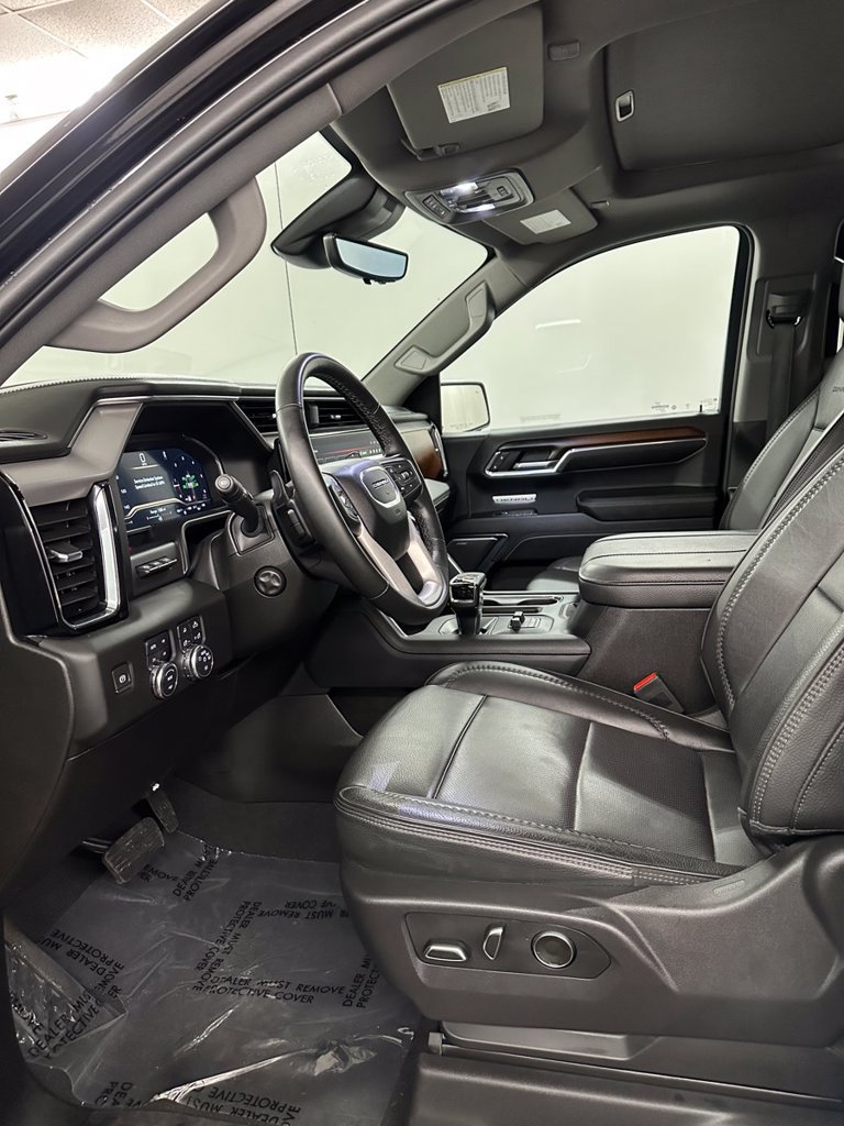 Used 2024 GMC Sierra 1500 Denali w/ Denali Reserve Package AWD/4WD image 10