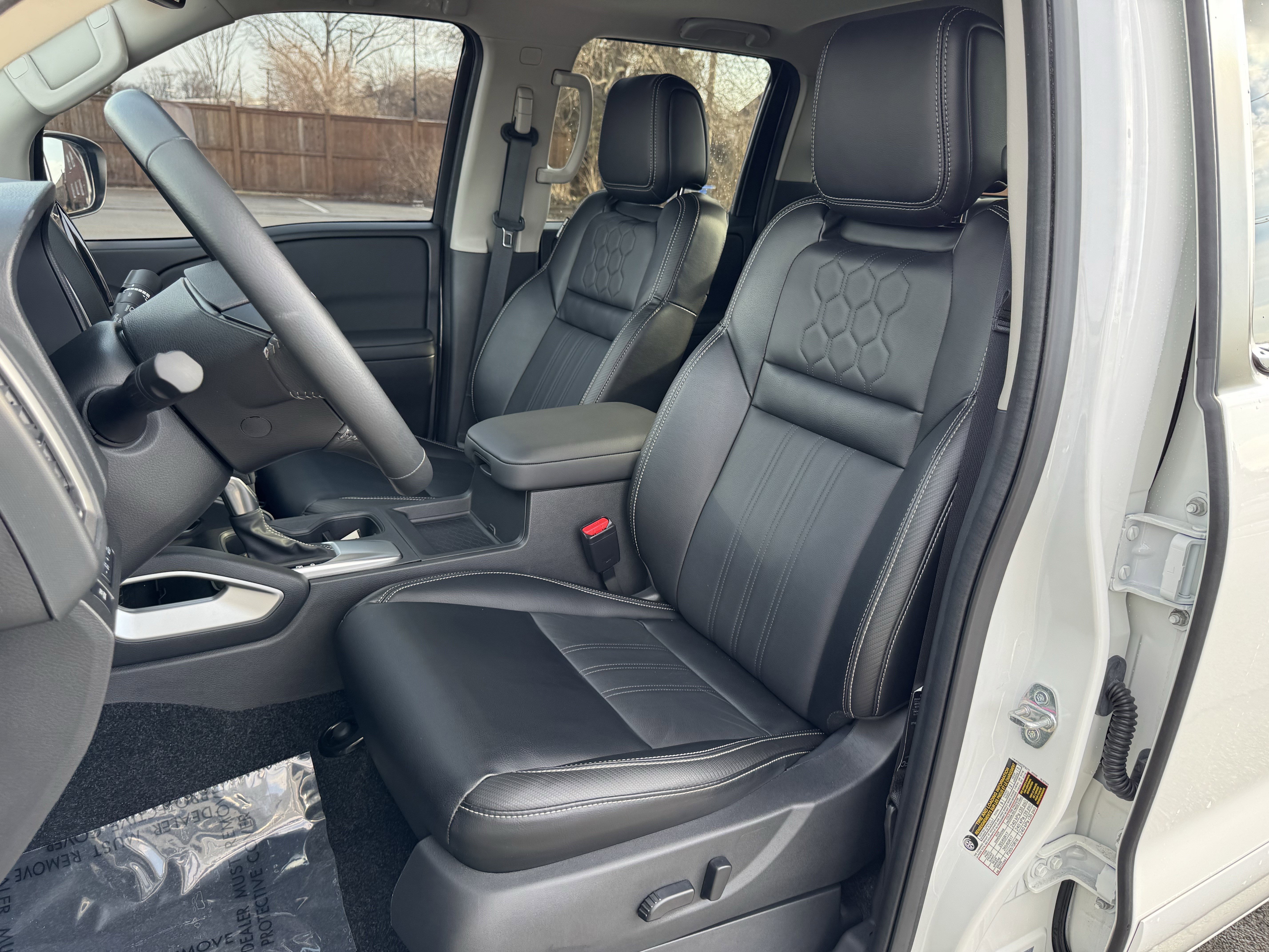 Used 2024 Nissan Frontier SL w/ Technology Package image 25