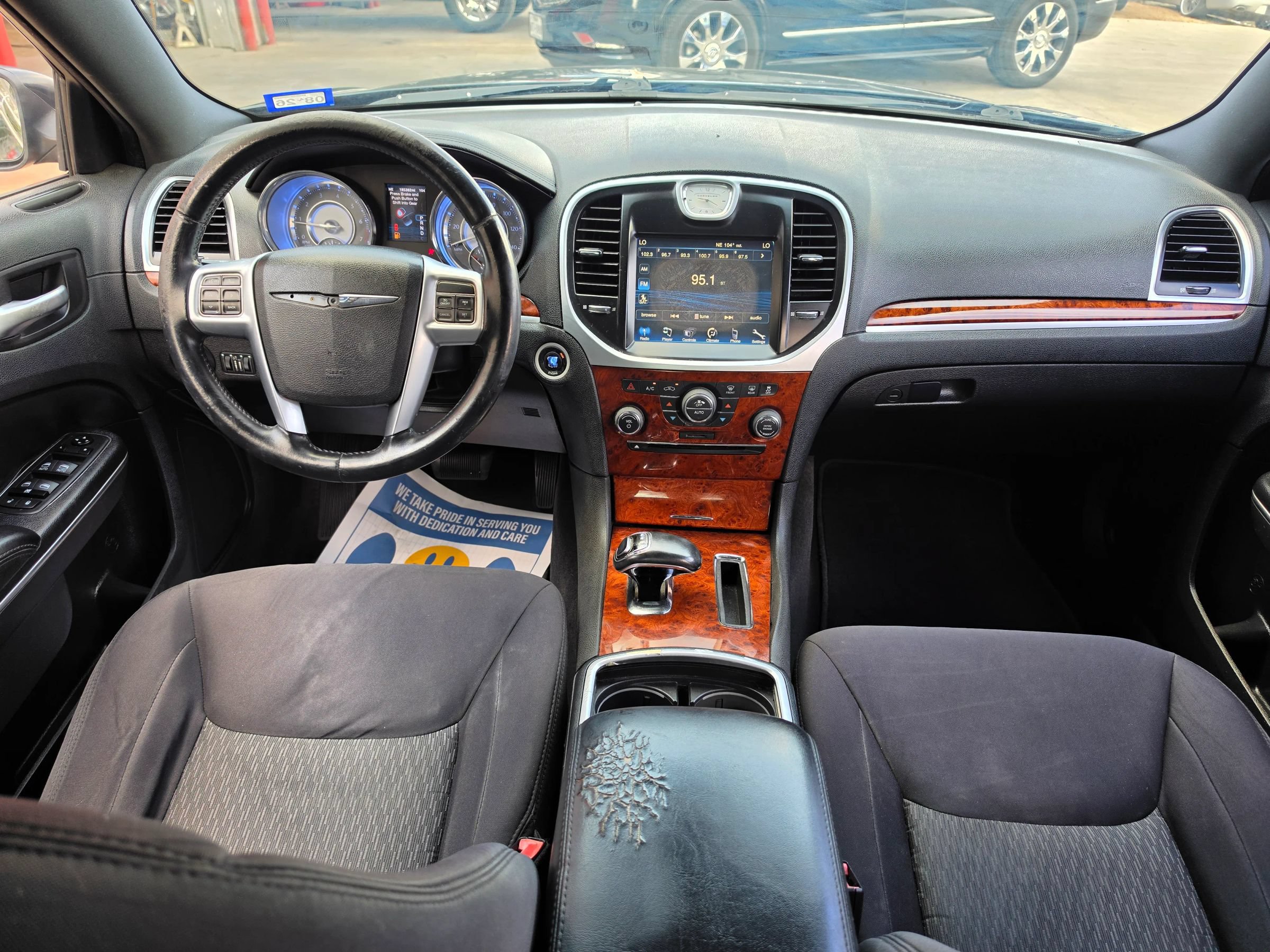 Used 2012 Chrysler 300 RWD image 11
