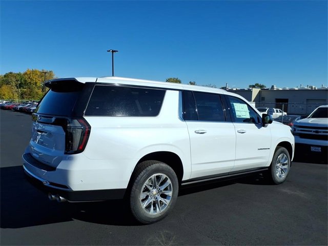 New 2026 Chevrolet Suburban Premier image 3
