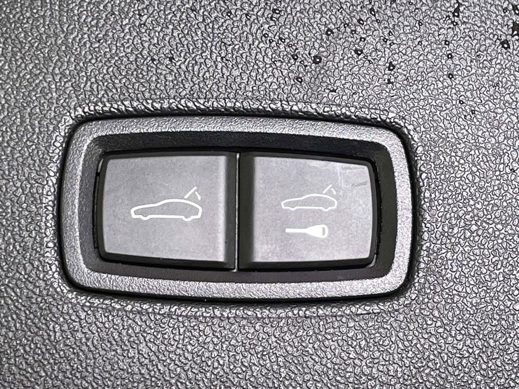 Certified 2023 Porsche Cayenne GTS AWD/4WD image 21
