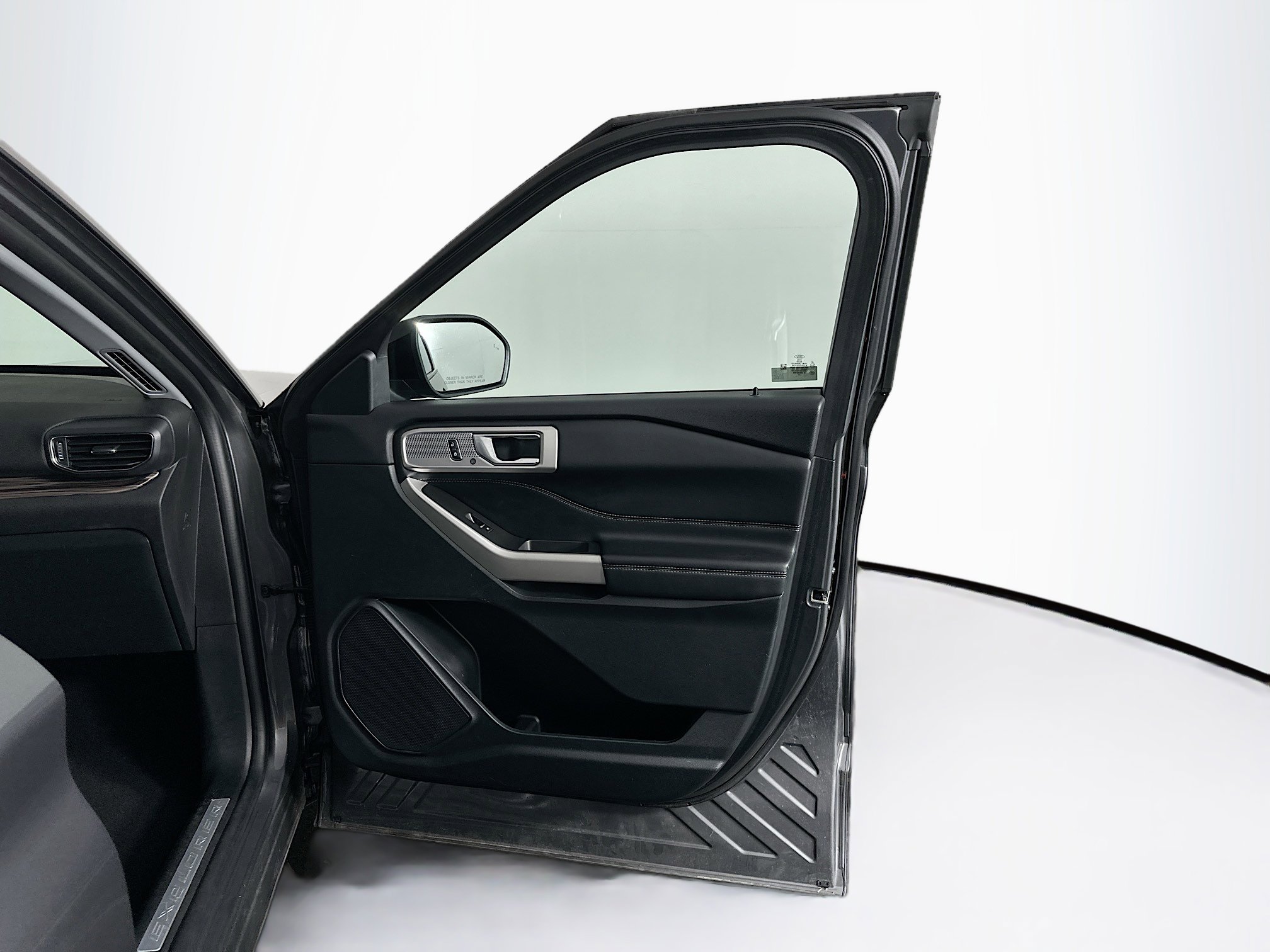 Used 2024 Ford Explorer Limited image 34