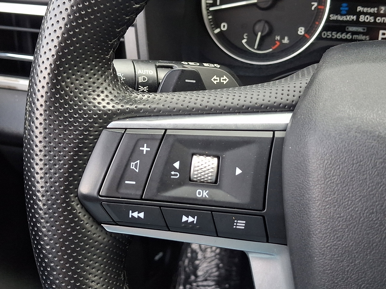 Used 2024 Mitsubishi Outlander SE AWD/4WD image 21