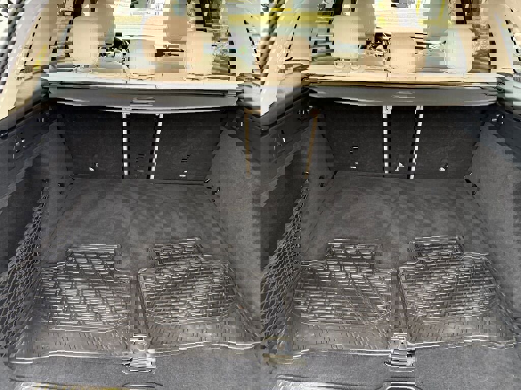 Used 2021 Mercedes-Benz GLC 300 4MATIC image 31