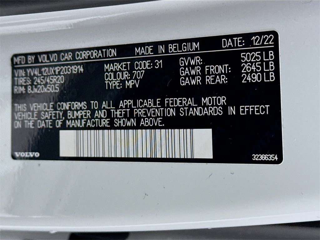 Used 2023 Volvo XC40 B5 Ultimate w/ Protection Package Premier image 33