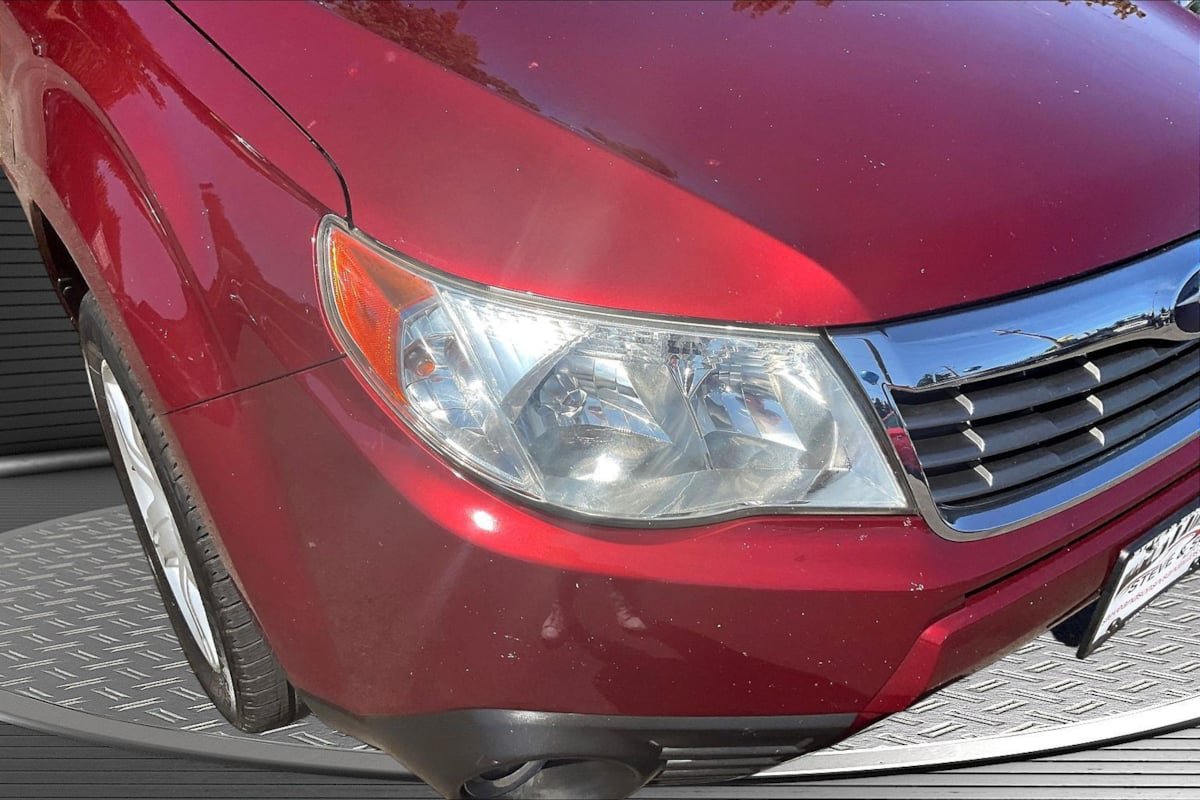 Used 2010 Subaru Forester 2.5X Limited AWD/4WD image 30