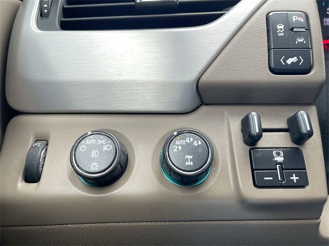 Used 2020 GMC Yukon XL SLT w/ Premium Edition image 17