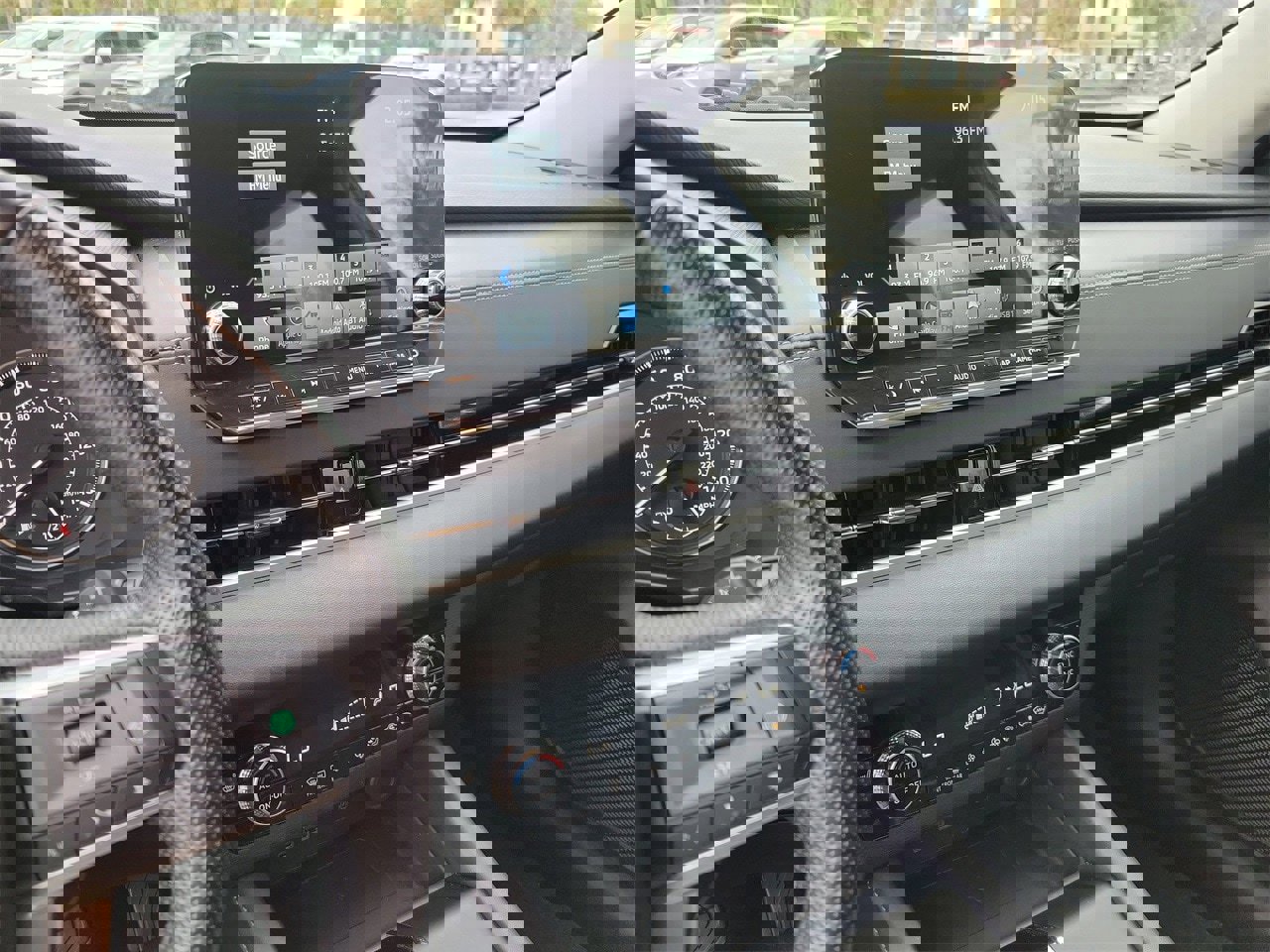 Used 2024 Mitsubishi Outlander SE image 24