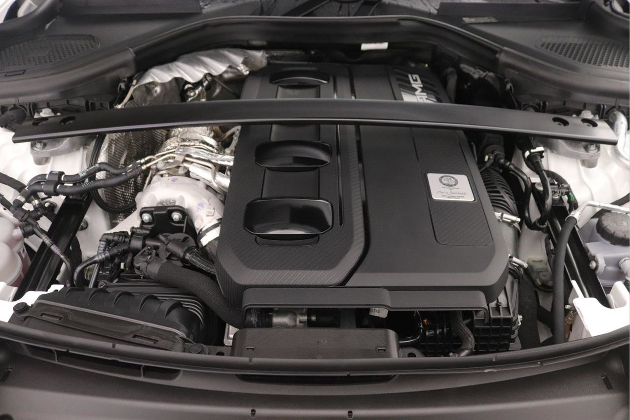 New 2026 Mercedes-Benz GLC 43 AMG 4MATIC image 9