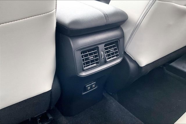 Used 2020 Toyota RAV4 Limited image 10