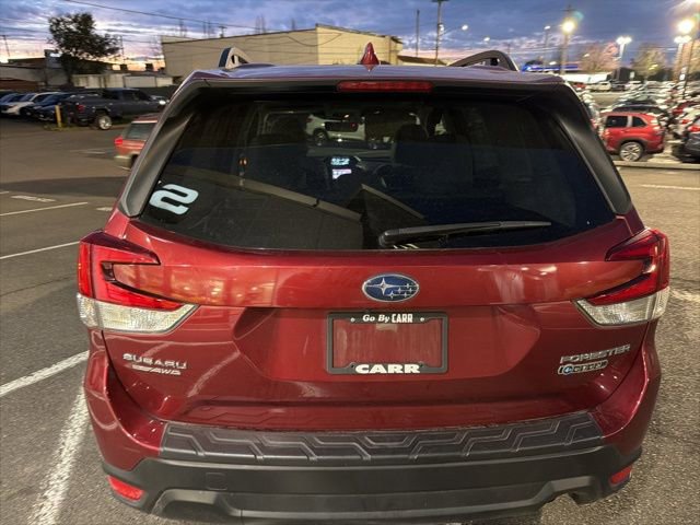 Used 2023 Subaru Forester Premium image 7