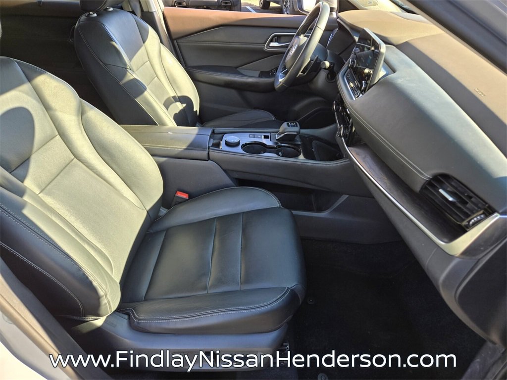 Used 2021 Nissan Rogue SL w/ Premium Package image 17