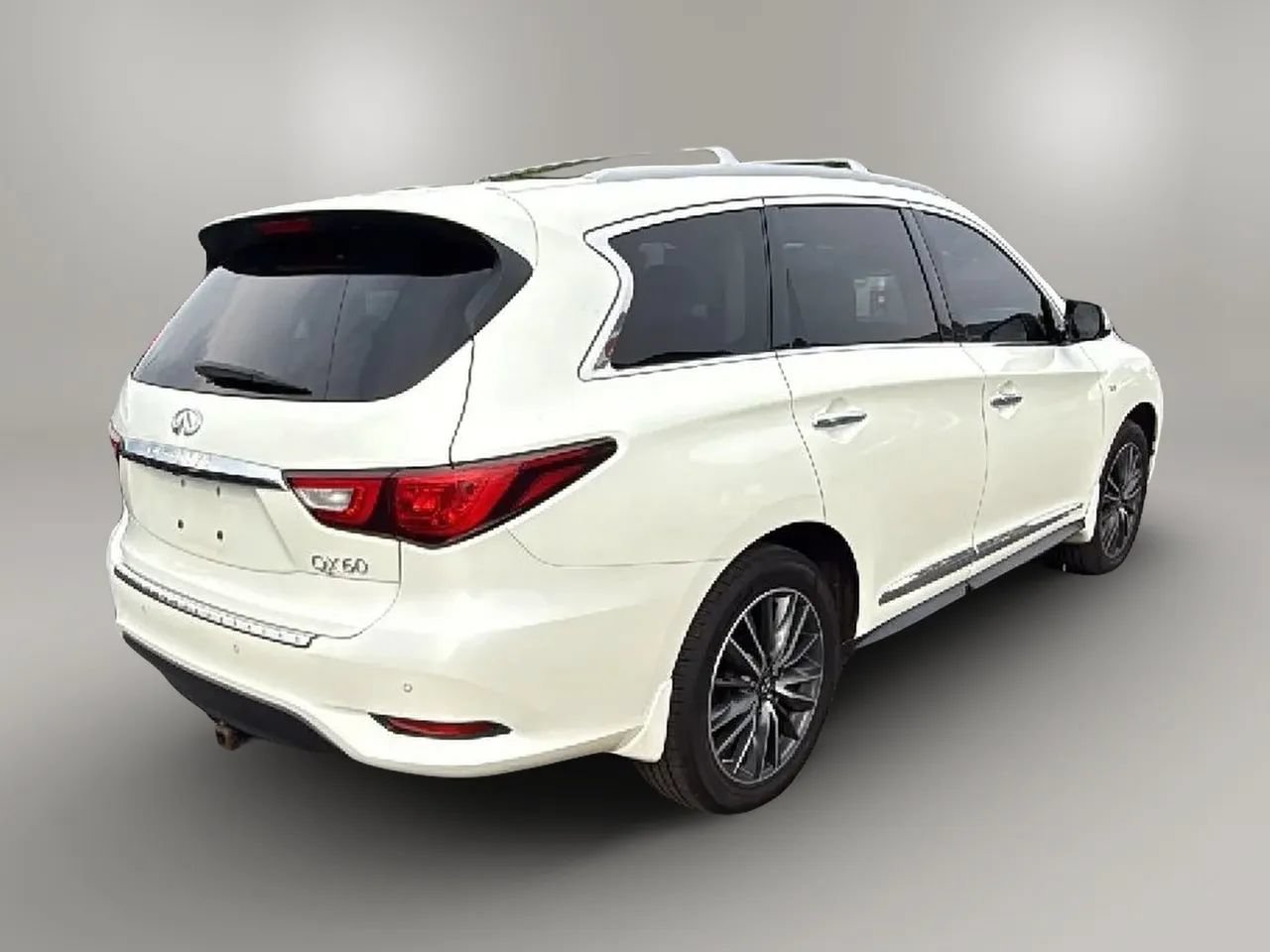 Used 2017 INFINITI QX60 Luxe w/ Deluxe Technology Package AWD/4WD image 5