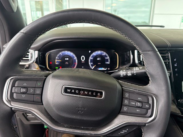 Used 2022 Jeep Wagoneer Series III AWD/4WD image 31