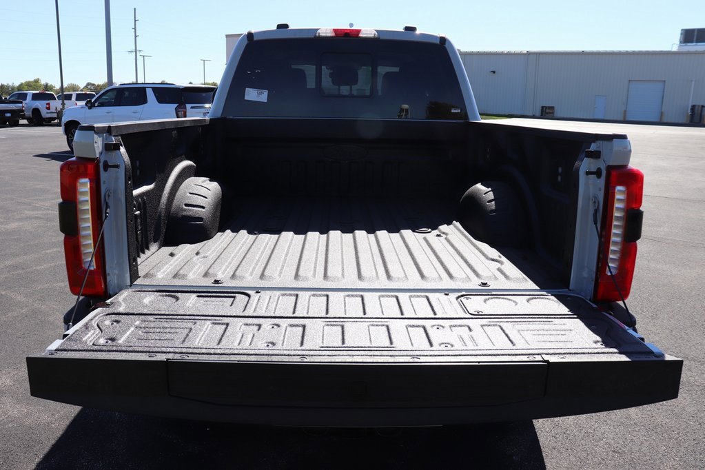 New 2026 Ford F250 4x4 Crew Cab Super Duty image 17