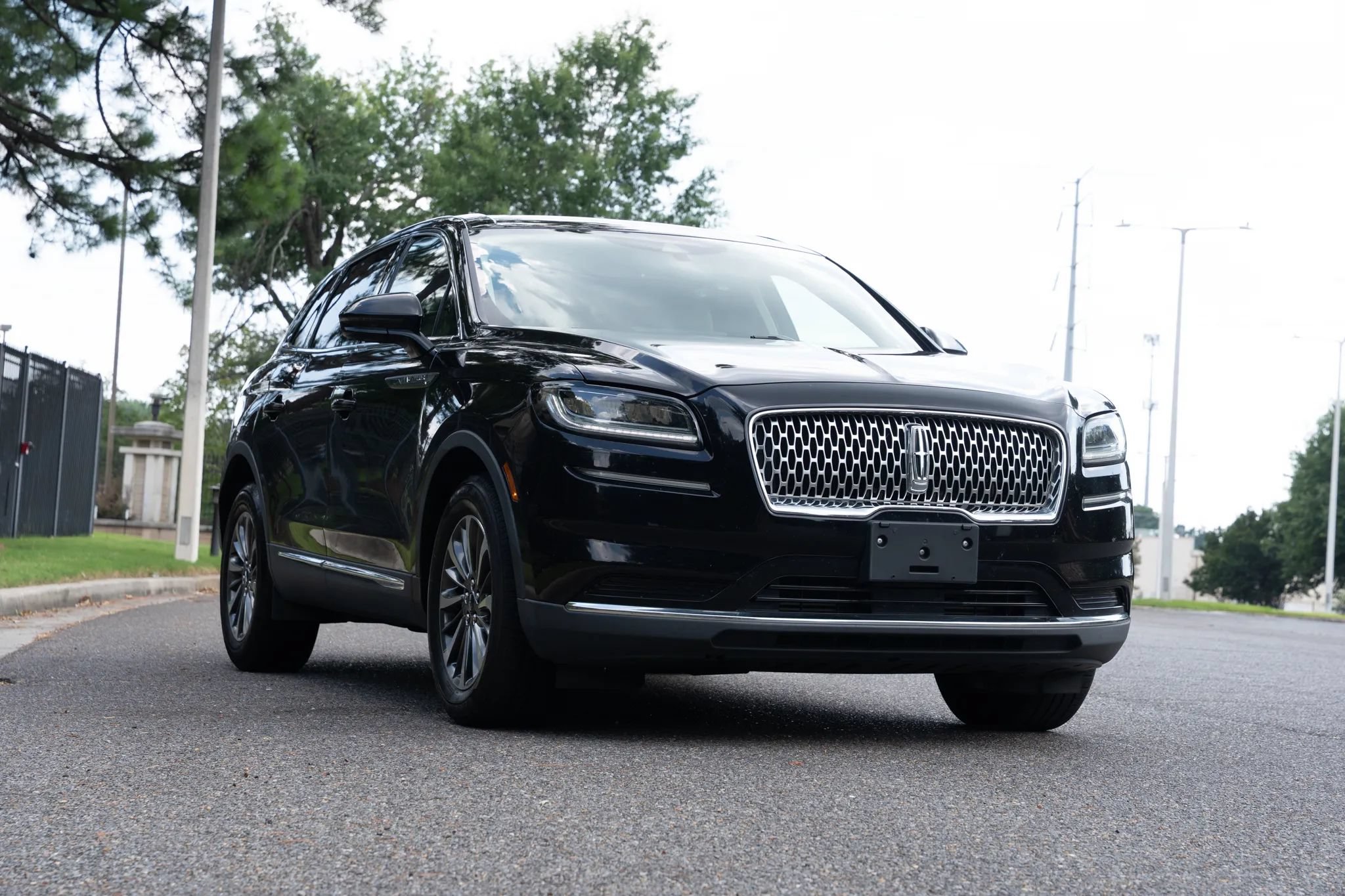Used 2021 Lincoln Nautilus Reserve FWD image 3