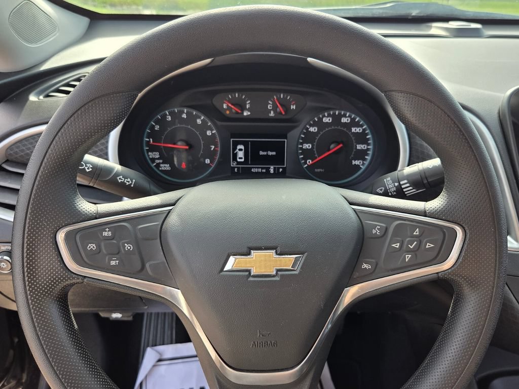 Used 2022 Chevrolet Malibu LS FWD image 28