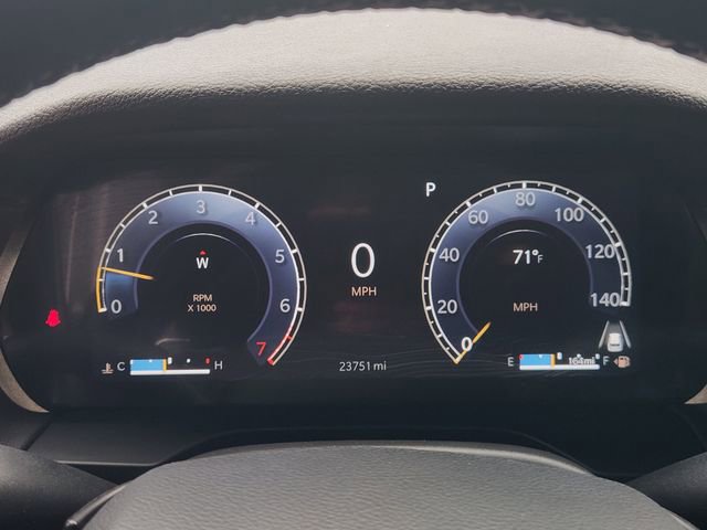Certified 2025 Jeep Grand Cherokee Laredo w/ Luxury Tech Group I RWD image 16