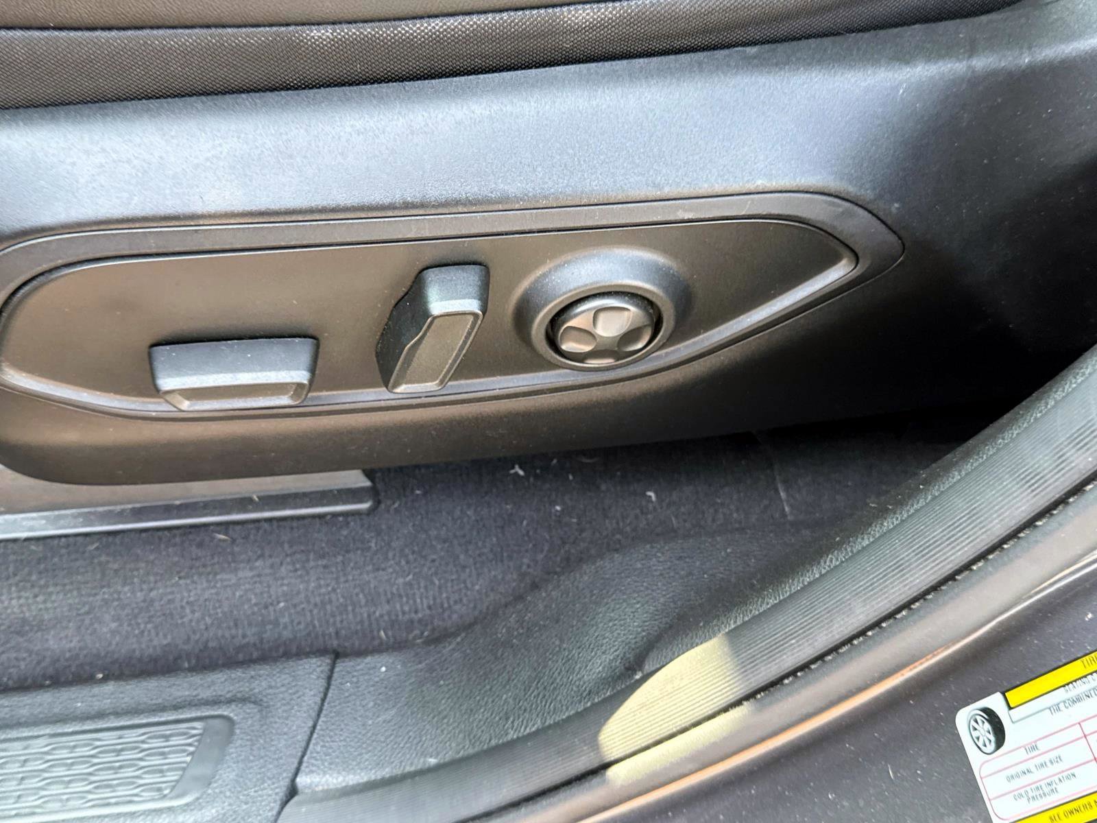 Used 2022 Jeep Grand Cherokee Altitude image 9